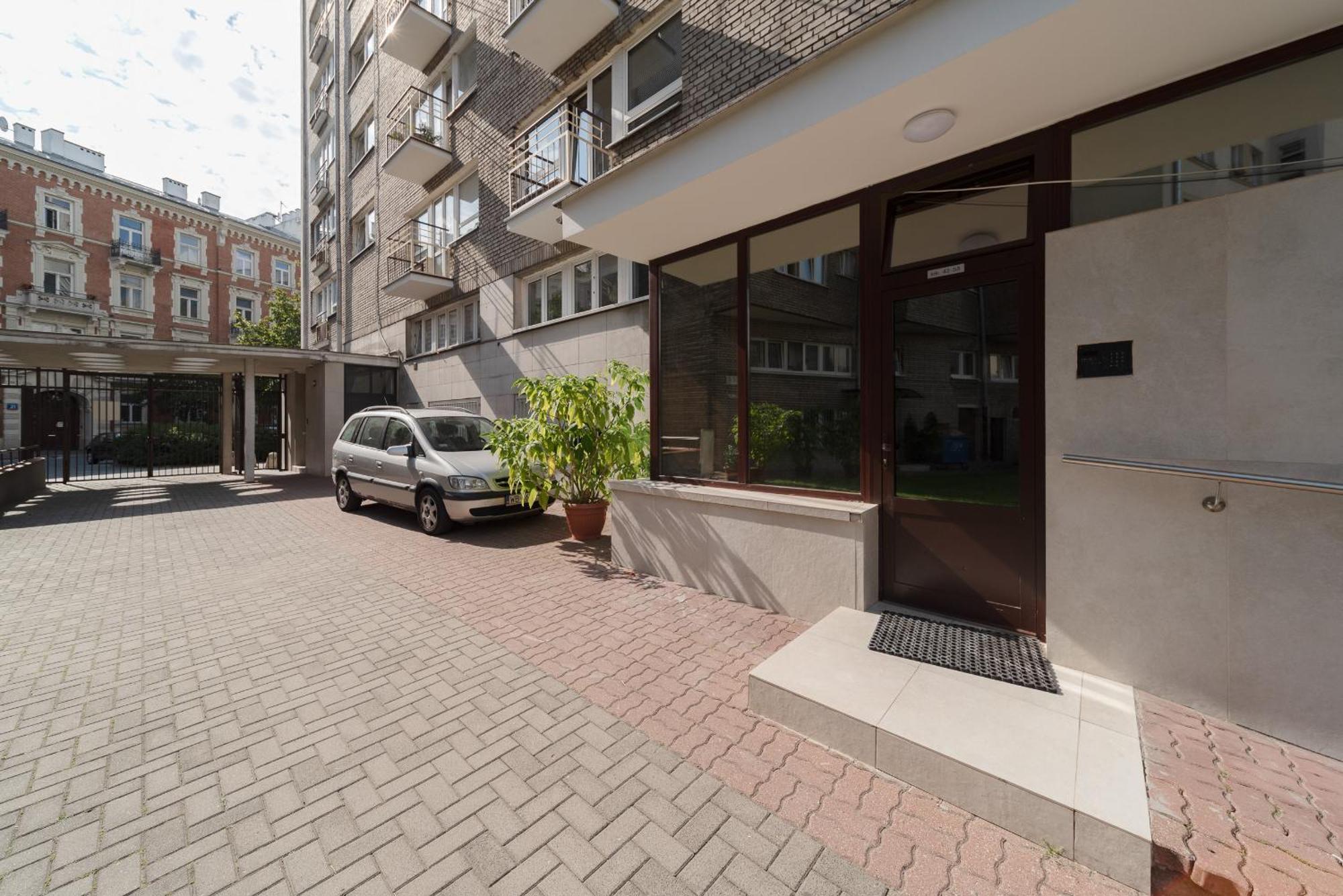 Wiejska 20 By Homeprime Butas